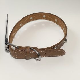   Műbőr nyakörv - hímzett és szegecses - 2,5cm x 46-56cm - barna