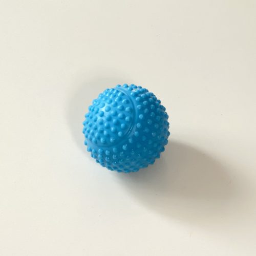 Gumilabda, apró tüskékkel - 8cm - kék